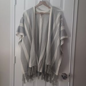 Chico's Gray/checked Sweater Poncho Scarf Wrap 1SZFM